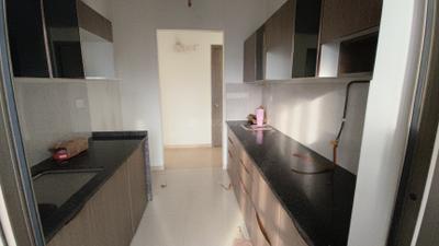Kitchen Image of 900 Sq.ft 2 BHK Apartment / Flat for rent in Kalpataru Paramount, Thane West Thane for Rs. 45000