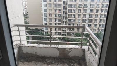 Balcony Image of 2000 Sq.ft 3.5 BHK Apartment / Flat for sale in Indiabulls Centrum Park, Sector 103 Gurgaon for Rs. 21000000