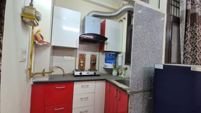 Kitchen Image of 950 Sq.ft 2 BHK Apartment / Flat for rent in Indirapuram Ghaziabad for Rs. 26000