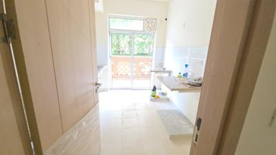 Kitchen Image of 1950 Sq.ft 3 BHK Apartment / Flat for sale in DLF Express Greens, Manesar Gurgaon for Rs. 16000000