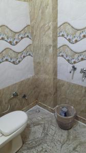 Bathroom Image of 990 Sq.ft 2 BHK Builder Floor for rent in Preet Vihar New Delhi for Rs. 25000