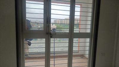 Balcony Image of 1000 Sq.ft 2 BHK Apartment / Flat for rent in Kohinoor Sapphire III, Tathawade Pune for Rs. 26000
