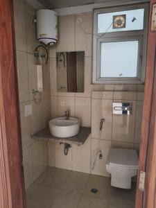 Bathroom Image of 2800 Sq.ft 4 BHK Apartment / Flat for sale in SS Linden Residential Floors, Sector 84 Gurgaon for Rs. 29500000