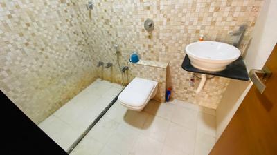 Bathroom Image of 1322 Sq.ft 2 BHK Apartment / Flat for rent in Jodhpur Ahmedabad for Rs. 27000