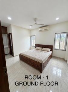 Bedroom Image of 2600 Sq.ft 4.5 BHK Duplex for rent in Mowa Raipur for Rs. 45000
