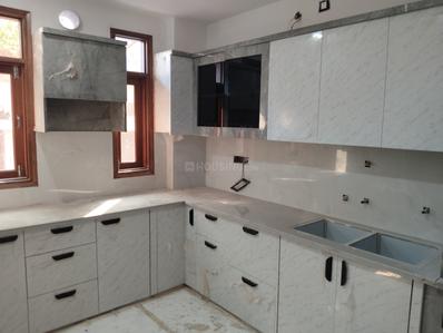 Kitchen Image of 990 Sq.ft 3 BHK Builder Floor for sale in Krishna Nagar New Delhi for Rs. 12500000