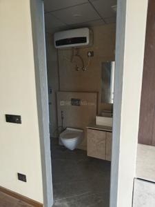 Bathroom Image of 2990 Sq.ft 3 BHK Apartment / Flat for rent in Supertech Supernova, Sector 94 Noida for Rs. 129000
