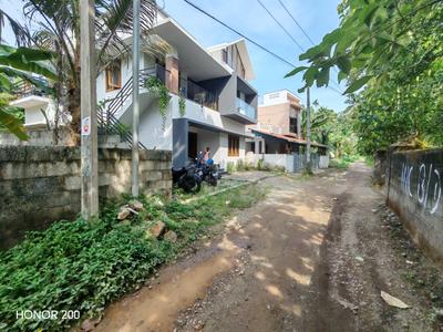 Image of 2200 Sq.ft 6 BHK Independent House for sale in Pangappara, Thiruvananthapuram for Rs. 9600000