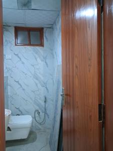 Common Bathroom Image of 1550 Sq.ft 3 BHK Apartment / Flat for sale in Sector 104 Noida for Rs. 7200006