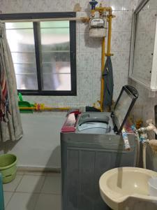 Bathroom Image of 180 Sq.ft 1 BHK Apartment / Flat for rent in Paldi Ahmedabad for Rs. 18000