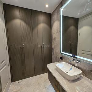 Bathroom Image of 2675 Sq.ft 4 BHK Builder Floor for rent in Hauz Khas New Delhi for Rs. 300000