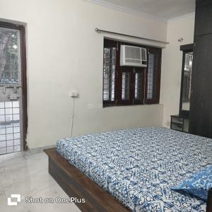 Bedroom Image of 1100 Sq.ft 2 BHK Apartment / Flat for rent in DDA Flats Sarita Vihar, Sarita Vihar New Delhi for Rs. 70000