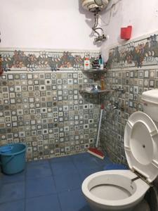 Bedroom One Image of 600 Sq.ft 2 BHK Builder Floor for sale in Mayur Vihar Phase 1 New Delhi for Rs. 5200000