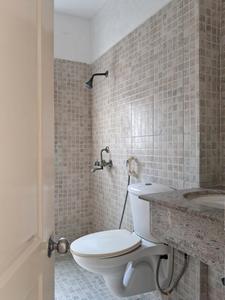 Common Bathroom Image of 1070 Sq.ft 2.5 BHK Apartment / Flat for sale in Paras Tierea, Sector 137 Noida for Rs. 9000000