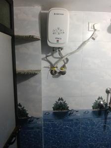 Bathroom Image of 320 Sq.ft 1 RK Independent House for rent in Airoli Navi Mumbai for Rs. 14500