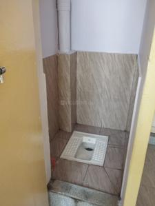 Bathroom Image of 400 Sq.ft 1 BHK Independent House for rent in Azad Nagar Bengaluru for Rs. 11000