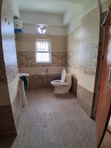 Bathroom Image of 1247 Sq.ft 2 BHK Apartment / Flat for rent in Zoo Tiniali Guwahati for Rs. 23000