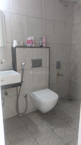 Bathroom Image of 580 Sq.ft 1 BHK Apartment / Flat for rent in Godrej Green Vistas, Mahalunge Pune for Rs. 23000