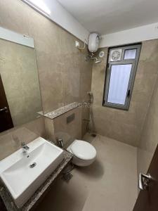 Bathroom Image of 940 Sq.ft 2.5 BHK Apartment / Flat for sale in Runwal Elegante, Andheri West Mumbai for Rs. 46000000