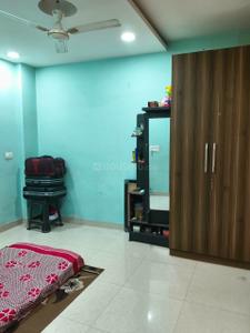 Bedroom Image of 850 Sq.ft 2 BHK Builder Floor for sale in Pul Prahlad Pur New Delhi for Rs. 4800000