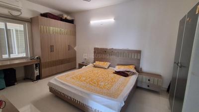 Bedroom Image of 1300 Sq.ft 2 BHK Apartment / Flat for rent in Paramount Hill County, Kondapur Hyderabad for Rs. 40000