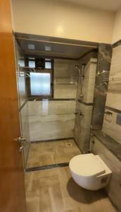 Bathroom Image of 1500 Sq.ft 3 BHK Apartment / Flat for sale in Andheri West Mumbai for Rs. 65000000