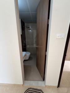 Bathroom Image of 850 Sq.ft 2 BHK Apartment / Flat for sale in Thane West Thane for Rs. 14300000