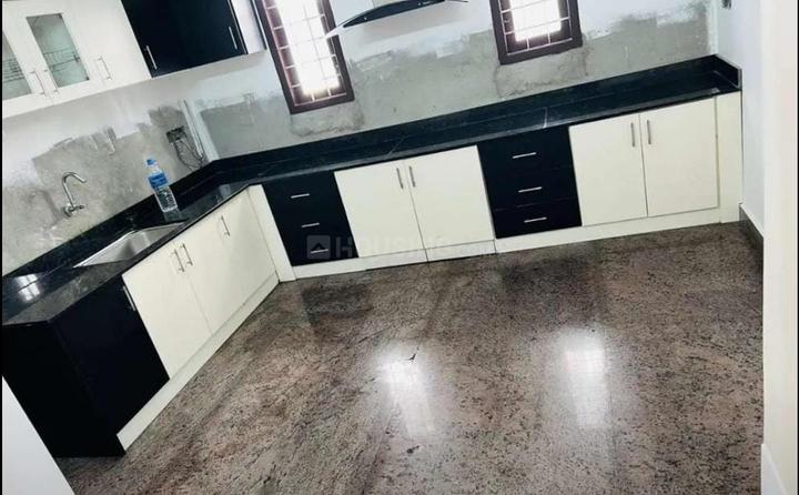 Indipendant house Kitchen 1