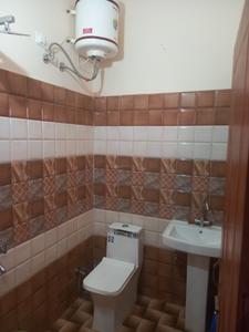 Bathroom Image of 1820 Sq.ft 2 BHK Builder Floor for rent in Bajwa NRI Apartments, Kharar Mohali for Rs. 17000