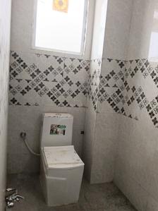 Bathroom Image of 400 Sq.ft 1 RK Builder Floor for rent in Sector 15 Gurgaon for Rs. 18000