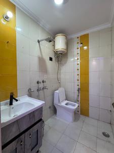 Bathroom Image of 1200 Sq.ft 3 BHK Builder Floor for sale in Saket New Delhi for Rs. 6000000