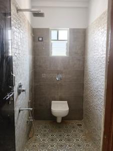 Bathroom Image of 1350 Sq.ft 3 BHK Apartment / Flat for rent in Manewada Nagpur for Rs. 20000
