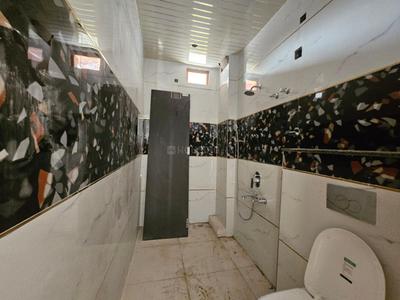 Bathroom Image of 2125 Sq.ft 4 BHK Independent House for sale in Chitaipur Varanasi for Rs. 13200000