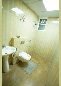 Bathroom Image of 1800 Sq.ft 3 BHK Apartment / Flat for sale in Dhakoli Zirakpur for Rs. 11900000