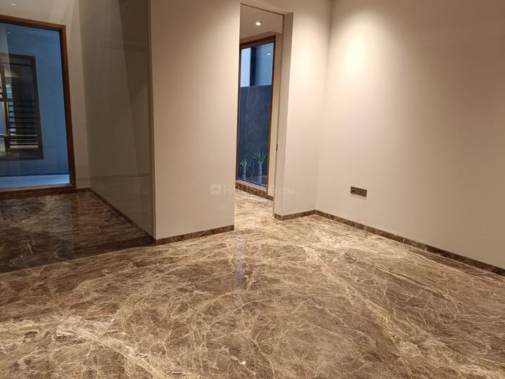 The Grand Bedroom 1