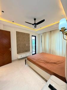 Bedroom Image of 2100 Sq.ft 4 BHK Builder Floor for rent in Freedom Fighters Enclave New Delhi for Rs. 85000