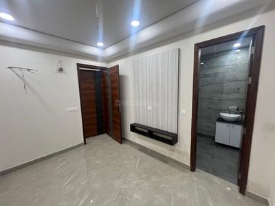 Bedroom Image of 720 Sq.ft 2 BHK Builder Floor for rent in Janakpuri New Delhi for Rs. 36000