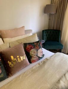 Hall Image of 1200 Sq.ft 2 BHK Apartment / Flat for rent in Bandra West Mumbai for Rs. 99000