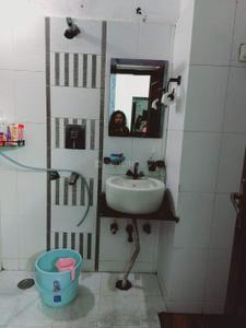 Bathroom Image of 1200 Sq.ft 2 BHK Apartment / Flat for sale in Expressview Apartments, Sector 93 Noida for Rs. 12500000