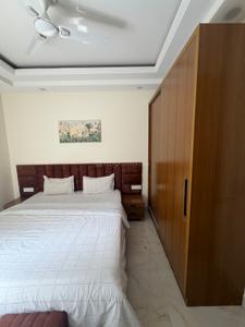 Bedroom Image of 1300 Sq.ft 1 BHK Builder Floor for rent in Sector 55 Gurgaon for Rs. 44000