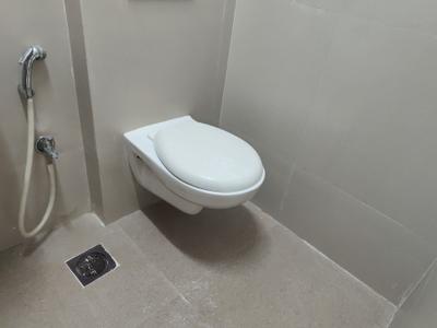 Image of 1050 Sq.ft 3 BHK Apartment / Flat for sale in JE And VEE Om Trimurti, Malad East, Mumbai for Rs. 33000000