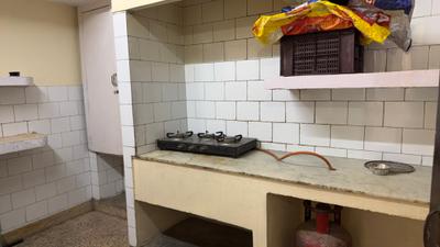 Kitchen Image of 1500 Sq.ft 2 BHK Builder Floor for rent in South Extension I New Delhi for Rs. 45000