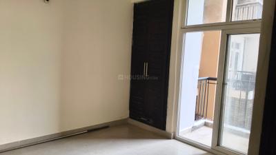 Bedroom Image of 1000 Sq.ft 2.5 BHK Apartment / Flat for sale in Amrapali Zodiac, Sector 120 Noida for Rs. 10000000