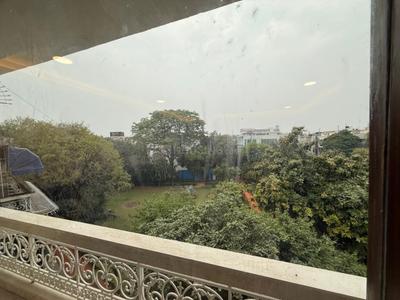 Balcony Image of 4500 Sq.ft 4 BHK Builder Floor for sale in Panchsheel Park New Delhi for Rs. 125000000