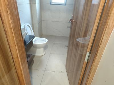 Bathroom Image of 1500 Sq.ft 1 BHK Builder Floor for rent in Sector 38 Gurgaon for Rs. 34500