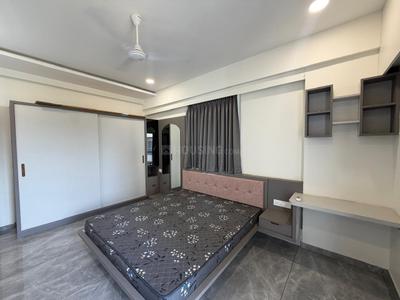 Bedroom Image of 2200 Sq.ft 3 BHK Apartment / Flat for rent in Bhayli Vadodara for Rs. 55000
