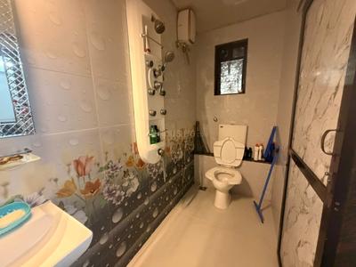 Bathroom Image of 1600 Sq.ft 4 BHK Apartment / Flat for sale in Vashi Navi Mumbai for Rs. 29000000