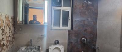Bathroom Image of 2000 Sq.ft 3.5 BHK Apartment / Flat for rent in Goel Ganga Melrose, Ghorpadi Pune for Rs. 75000