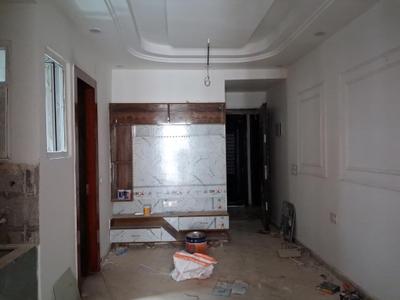 Living Room Image of 1050 Sq.ft 2 BHK Apartment / Flat for sale in Sector 73 Noida for Rs. 4400000