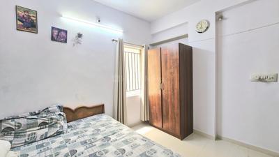Bedroom Image of 900 Sq.ft 2 BHK Apartment / Flat for sale in Smita Apartment, Shyamal Ahmedabad for Rs. 4900000